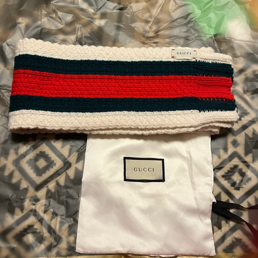 Gucci NWT Sherry Line Green Red White Wool Knit Unisex Scarf